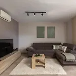 Appartement House Argeo *