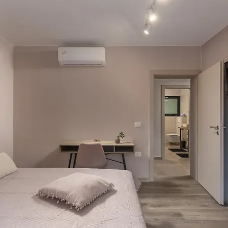 Apartament House Argeo