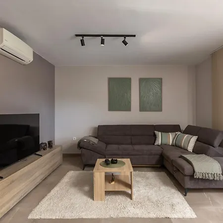 Apartament House Argeo *