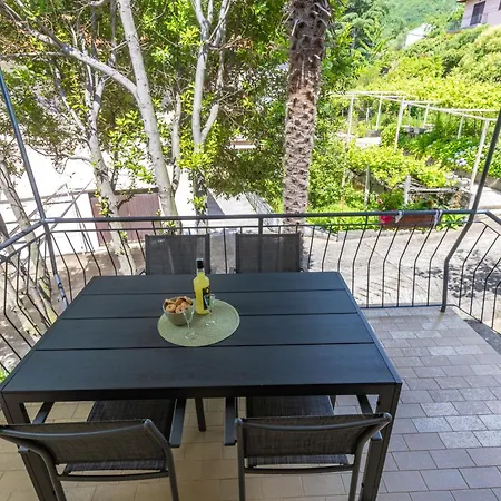 Apartament House Argeo *