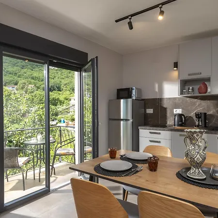 Apartament House Argeo